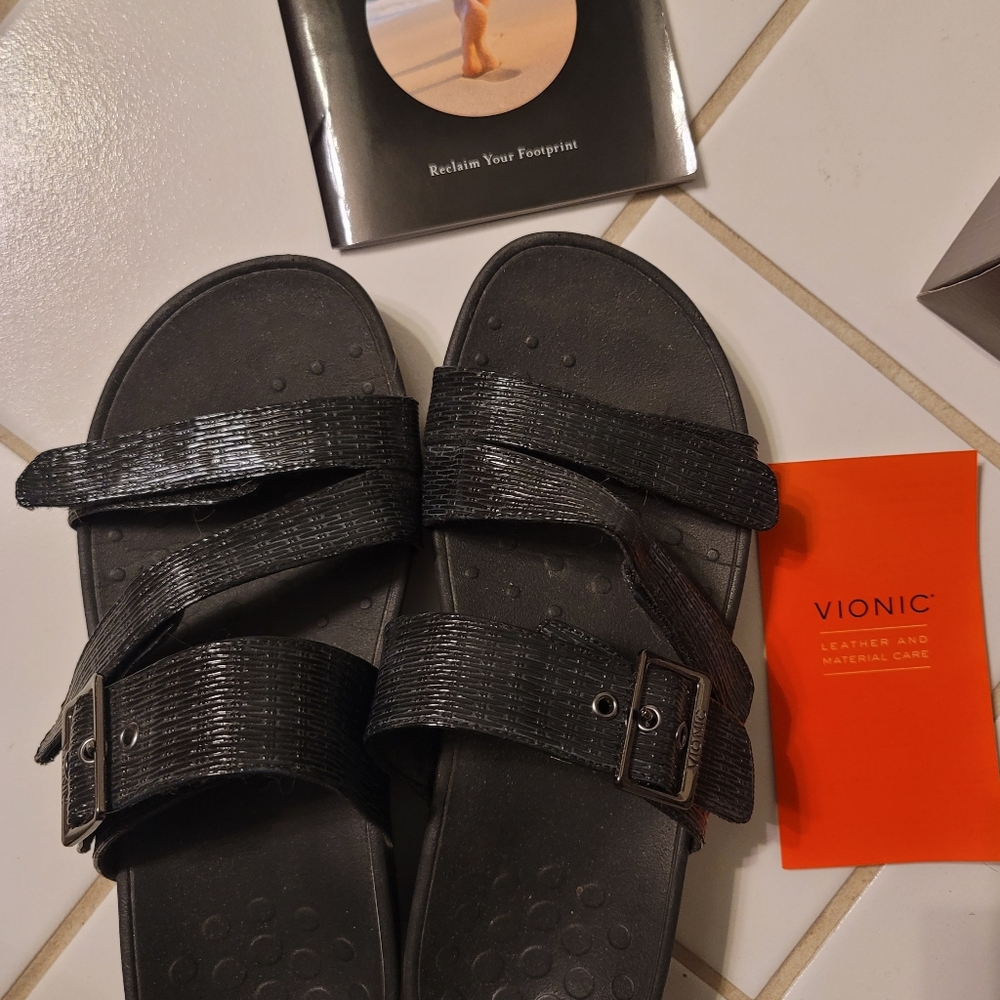 Vionic sandles